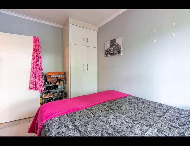 2 BEDROOM APARTMENT FOR SALE IN BUCCLEUCH